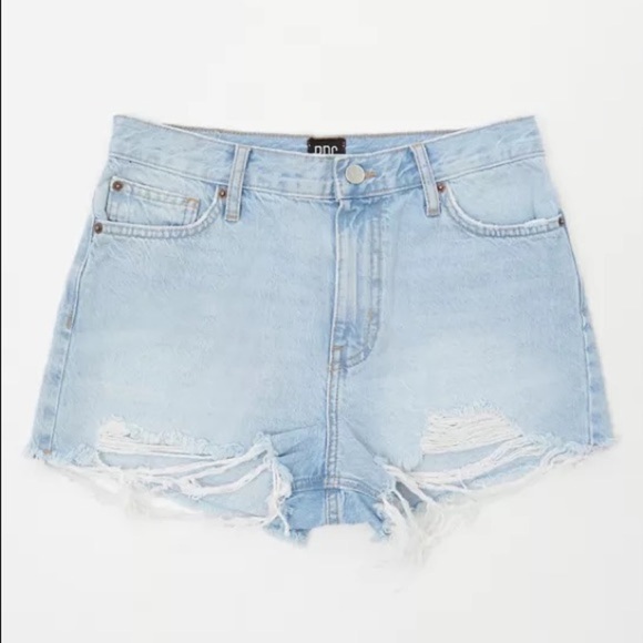 Urban Outfitters BDG Girlfriend High-Waisted Denim Short Light Blue NWT - Picture 4 of 6